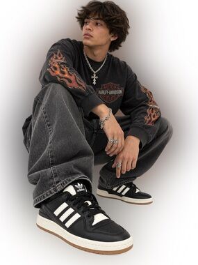 Adidas Forum Lows Black, White & Gum Low-Top Y2K Retro  Sneakers 8 Mens